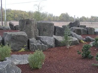 more shots of the Knox Butte Roundabout