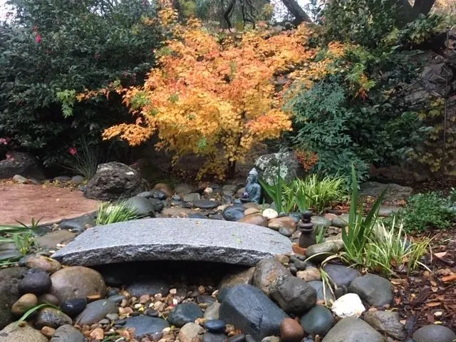 Classic Granite Bridges & Slabs
