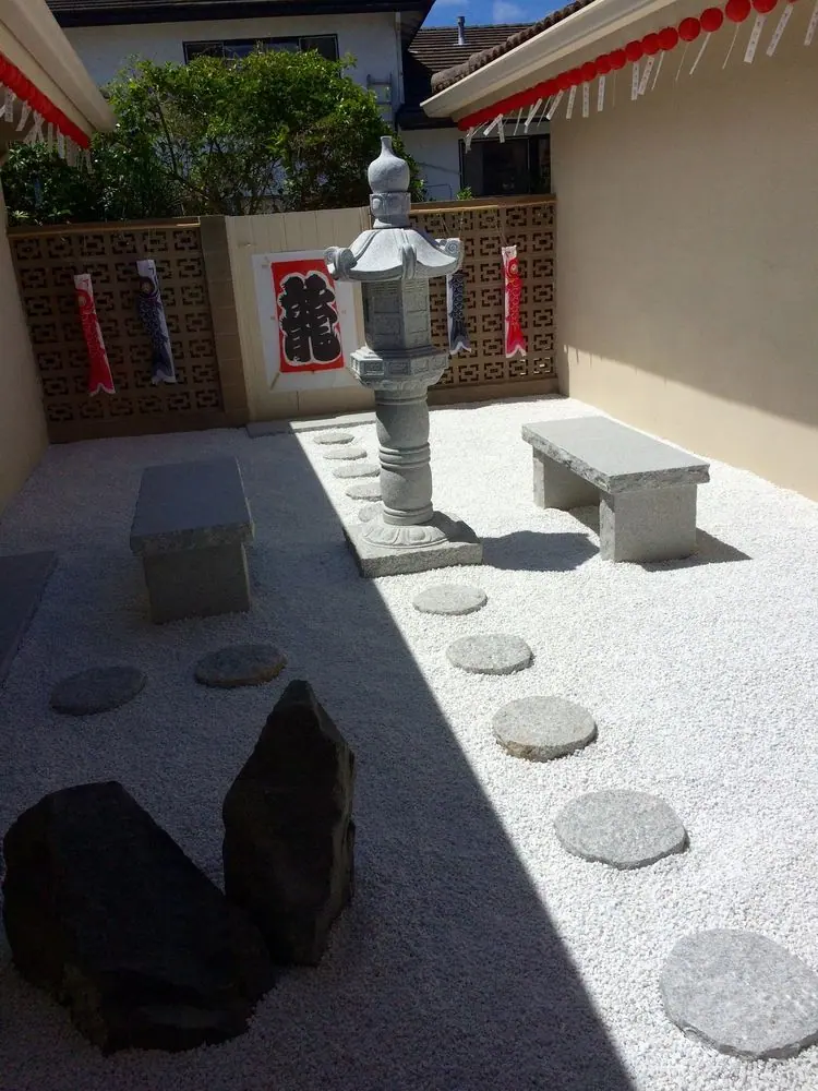 We also supply white Zen rock and benches!