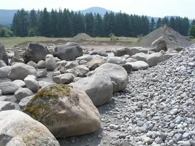 Santiam River Boulders, photo 3